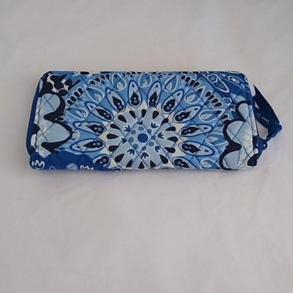 Vera Bradley Accordion Wallet, Blue Star Medallion - Picture 3 of 7